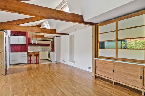 2 bedroom bungalow for sale, North Drive, Littleton, Winchester, Hampshire, SO22
