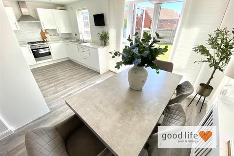 4 bedroom detached house for sale, Burcombe Close, Sunderland SR2
