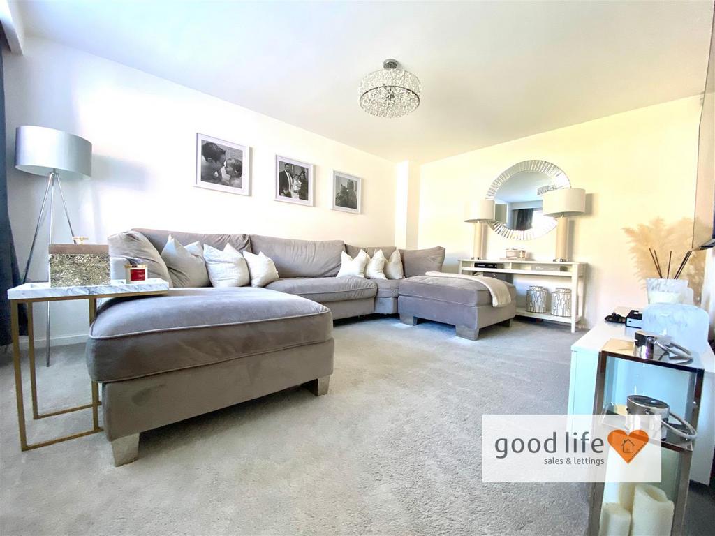 20250522 113502419 i OS15burcombeclose.jpg