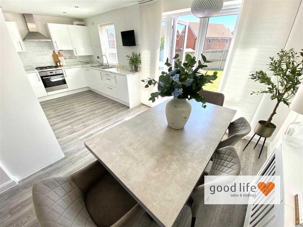 20250522 113639305 i OS15burcombeclose.jpg