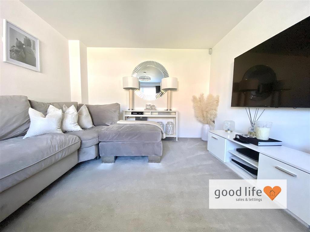 20250522 113516067 i OS15burcombeclose.jpg