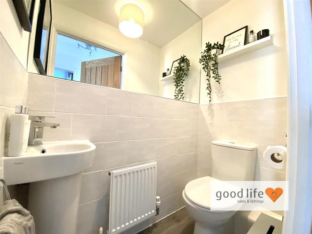20250522 113541702 i OS15burcombeclose.jpg