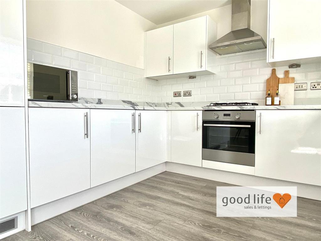 20250522 113730886 i OS15burcombeclose.jpg