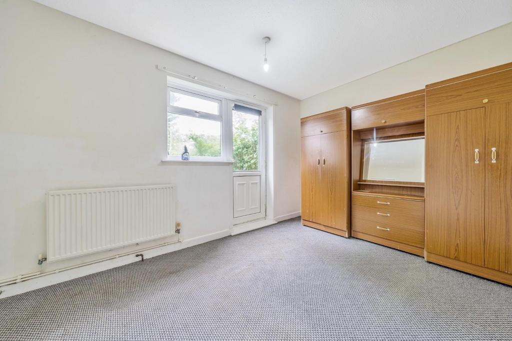 2nd view MASTER BEDROOM.jpg