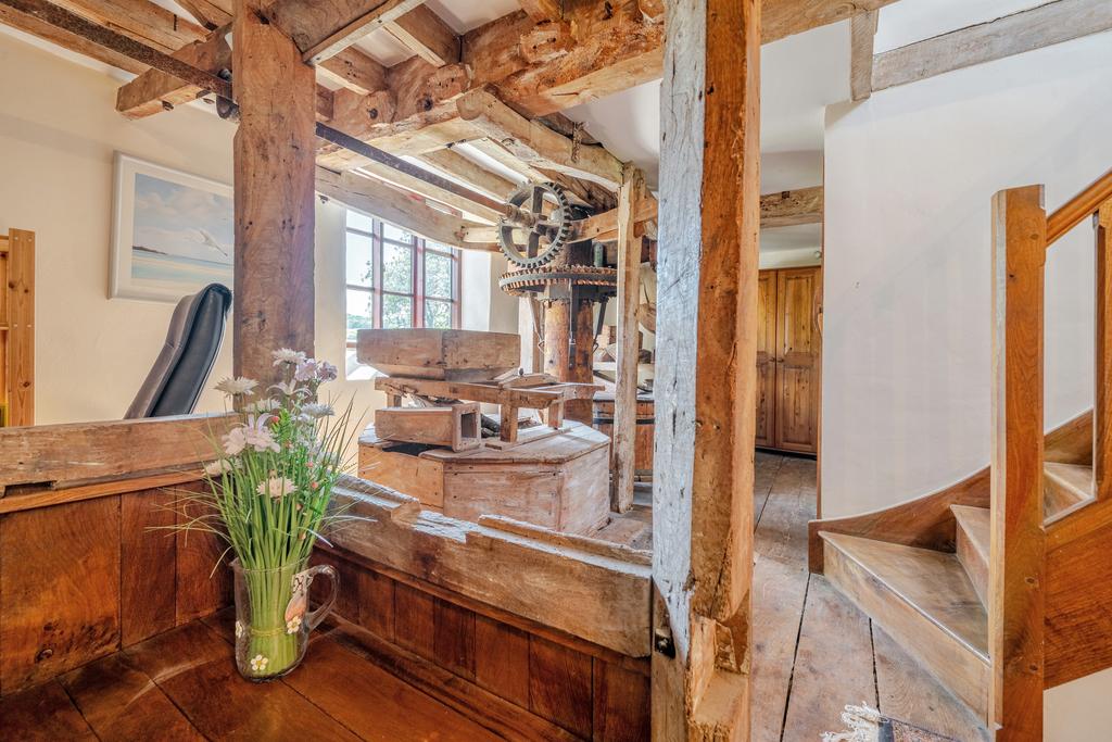 Milling Room