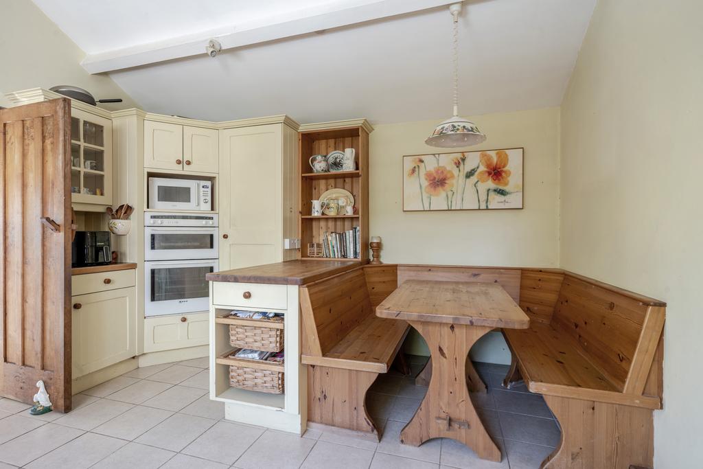 Kitchen / Breakfast Room