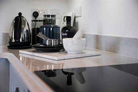 2 bedroom apartment for sale, Boyles Court, Dark Lane,, CM14