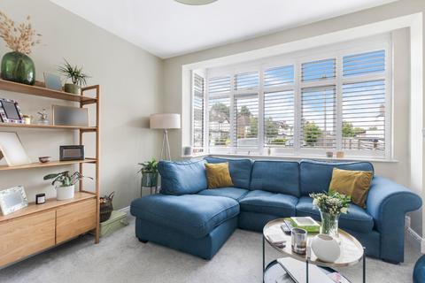 127 Ardrossan Gardens, Worcester Park, KT4 7AY