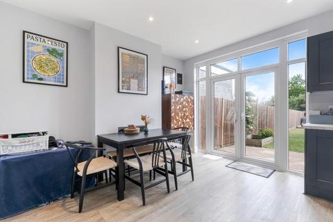 127 Ardrossan Gardens, Worcester Park, KT4 7AY