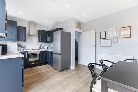127 Ardrossan Gardens, Worcester Park, KT4 7AY