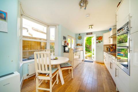 5 bedroom house for sale, Noyna Road, London SW17