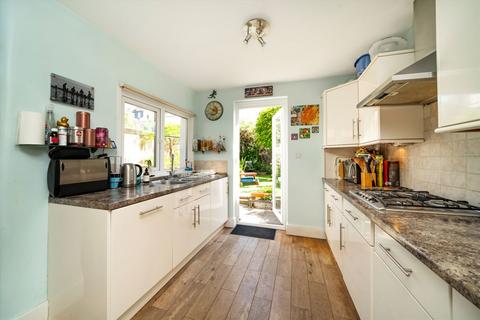 5 bedroom house for sale, Noyna Road, London SW17