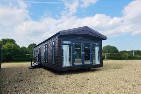 2 bedroom holiday park home for sale, Hubbert's Bridge, Boston, Lincolnshire PE20