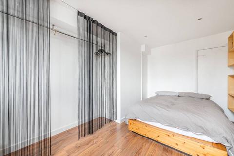 1 bedroom flat for sale, Gloucester Terrace, Lancaster Gate, London, W2