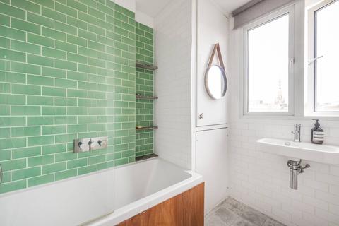 1 bedroom flat for sale, Gloucester Terrace, Lancaster Gate, London, W2