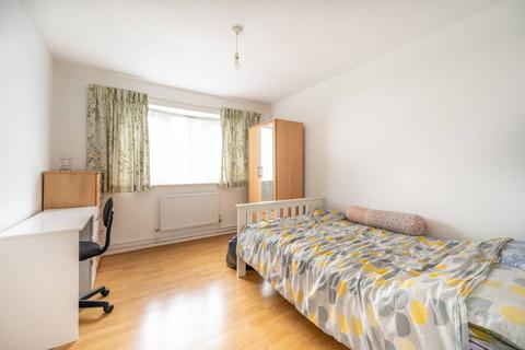 2 bedroom flat to rent, Libra Road, Plaistow, London, E13