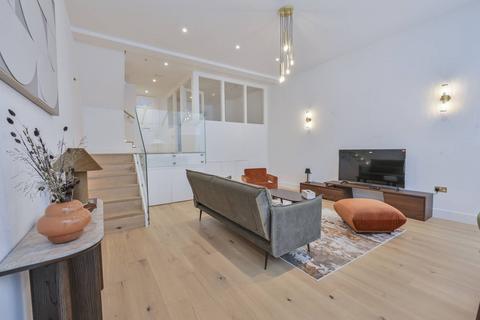 2 bedroom end of terrace house to rent, Pavilion Road, Knightsbridge, London, SW1X