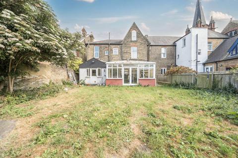 2 bedroom flat for sale, Lewin Road, Streatham Common, London, SW16