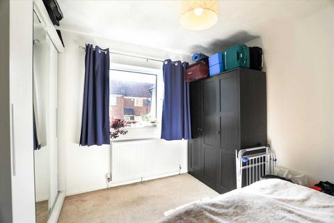 51 Brambleside Court, Kettering, NN16 9BY