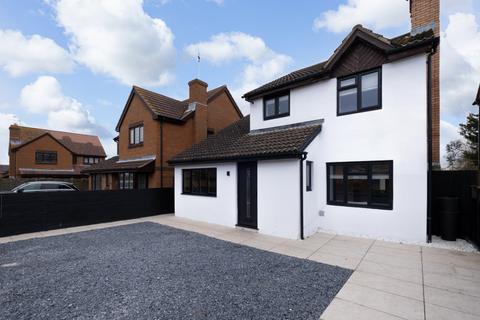 4 bedroom detached house for sale, Primrose Way, Whitstable, CT5