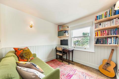 23b Montague Road, London, E8 2HN