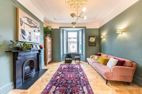 23b Montague Road, London, E8 2HN