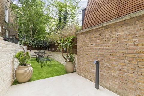 2 bedroom flat to rent, London W2