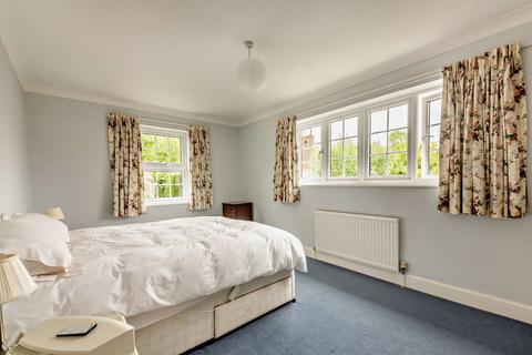 3 Stokes View, Pangbourne, Reading, RG8 7RP