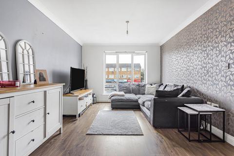 2 bedroom apartment for sale, Staines Road West, Ashford, Surrey, TW15