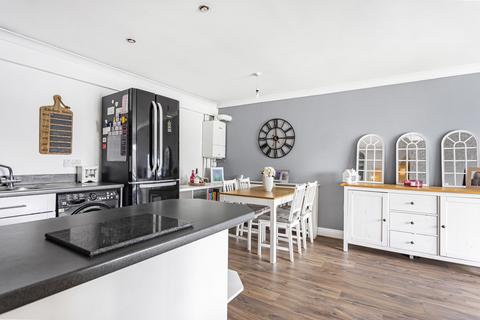 2 bedroom apartment for sale, Staines Road West, Ashford, Surrey, TW15