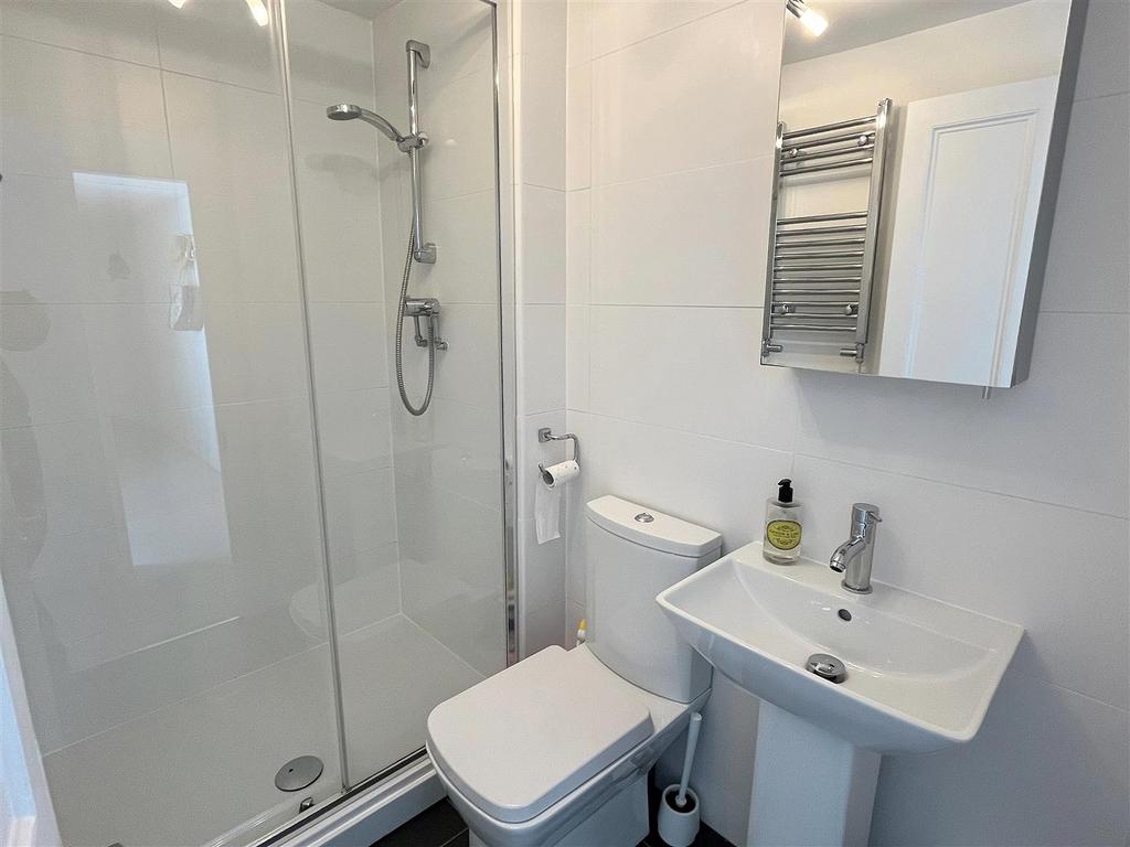 Shower Room.jpg