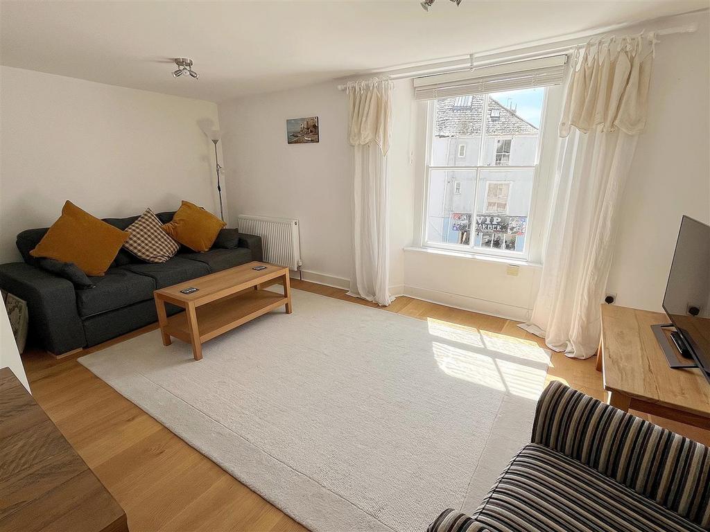 Living Area.jpg