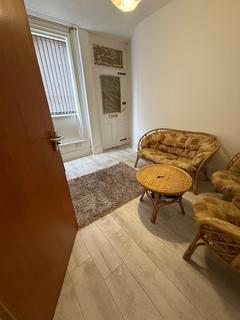 undefined, Wellington Street, LU1 5AH