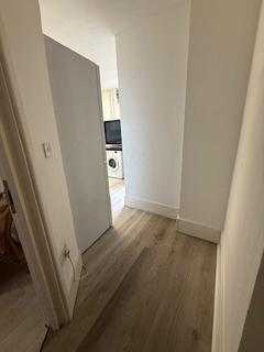 undefined, Wellington Street, LU1 5AH