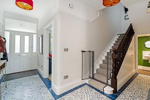11 Elers Road, London, W13 9QA