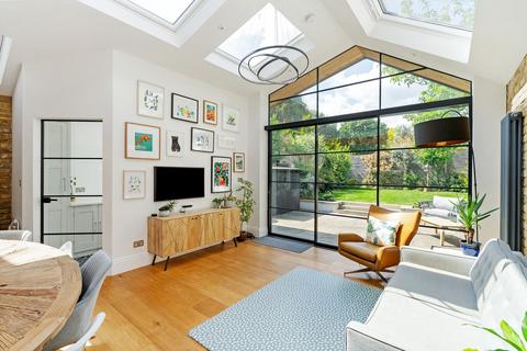11 Elers Road, London, W13 9QA