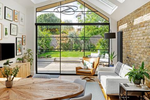 11 Elers Road, London, W13 9QA