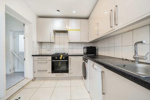 3 bedroom flat for sale, Second Avenue, London NW4