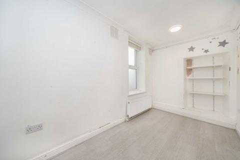 3 bedroom flat for sale, Second Avenue, London NW4