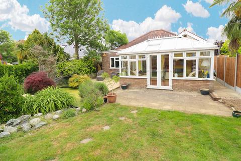 3 bedroom bungalow for sale, Albert Drive, Laindon, Essex, SS15