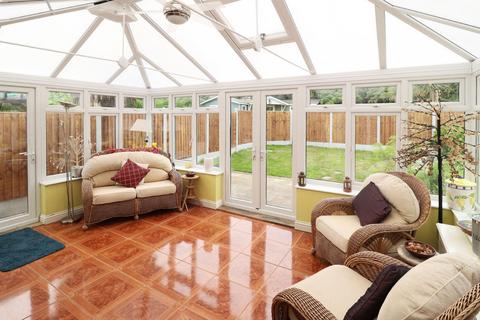 3 bedroom bungalow for sale, Albert Drive, Laindon, Essex, SS15