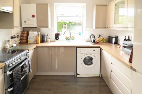 3 bedroom bungalow for sale, Albert Drive, Laindon, Essex, SS15