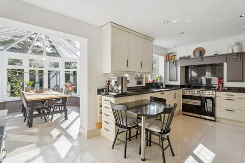 undefined, Firs Close, Iver, Buckinghamshire