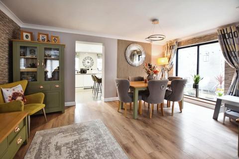 11 Battson Road, Bristol, BS14 8SW