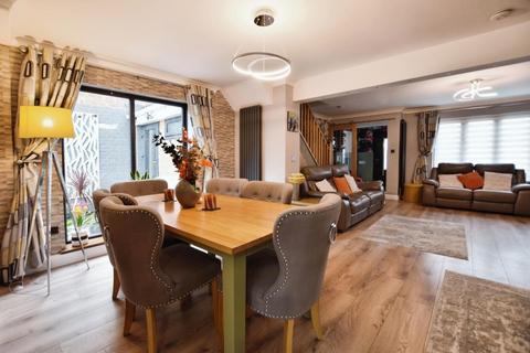 11 Battson Road, Bristol, BS14 8SW
