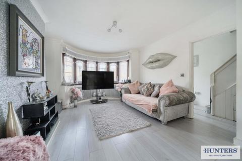 5 bedroom semi-detached house for sale, Teignmouth Road, Welling