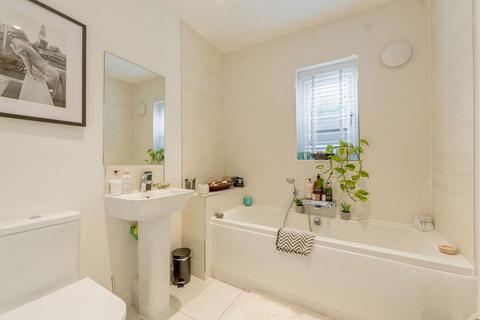 14 Archer Drive, Cheswick Green, Solihull, B90 4LG