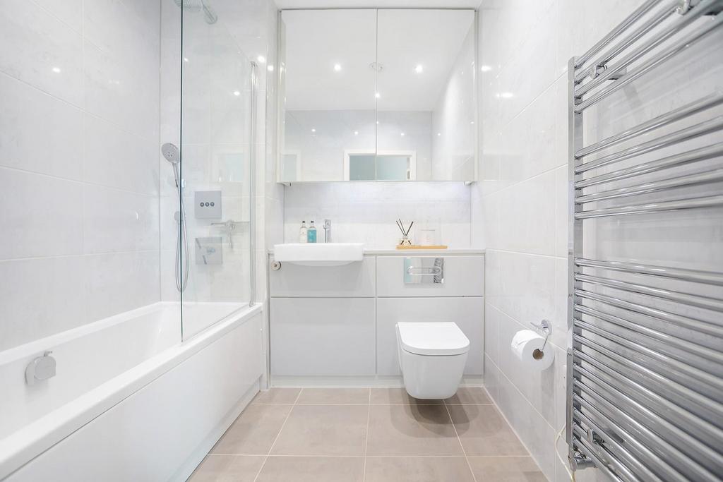 Bathroom.JPG