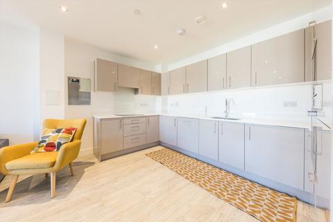 2 bedroom flat for sale, Trinity Way, London W3