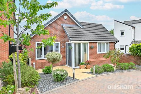 2 bedroom bungalow for sale, The Green, Quinton, Birmingham, West Midlands, B32